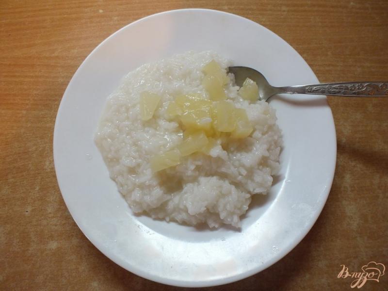 Фото приготовление рецепта: Рис с ананасом и сыром шаг №6