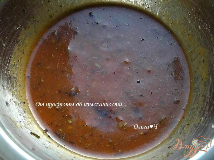 Фото приготовление рецепта: Картофель в томатно-соевом соусе с базиликом шаг №2