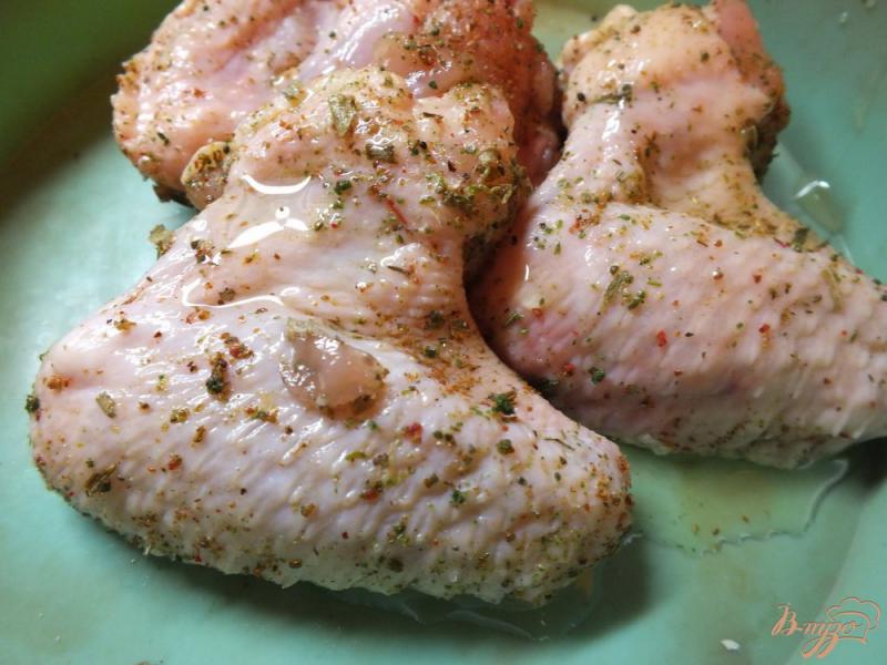Фото приготовление рецепта: Курица в имбирно-чесночном маринаде шаг №3