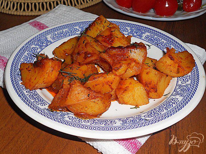 Фото приготовление рецепта: Картофель в томатном соусе в мультиварке шаг №5