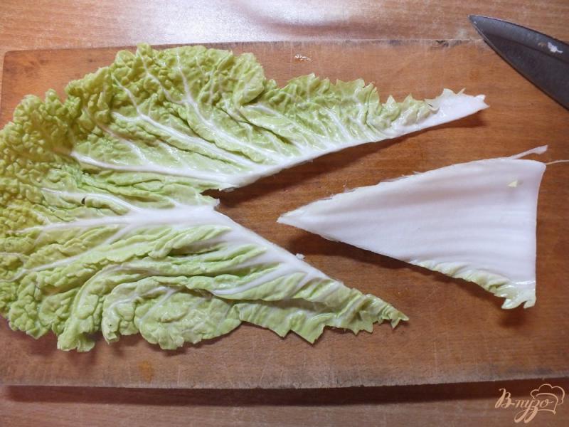 Фото приготовление рецепта: Салат куриный с сырыми шампиньонами шаг №2