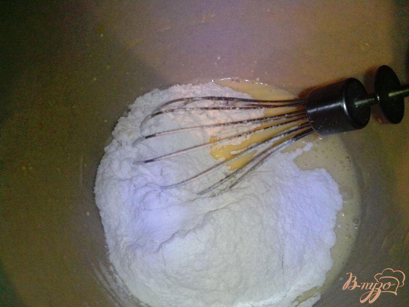 Фото приготовление рецепта: Пирог-перевёртыш с грушами шаг №3