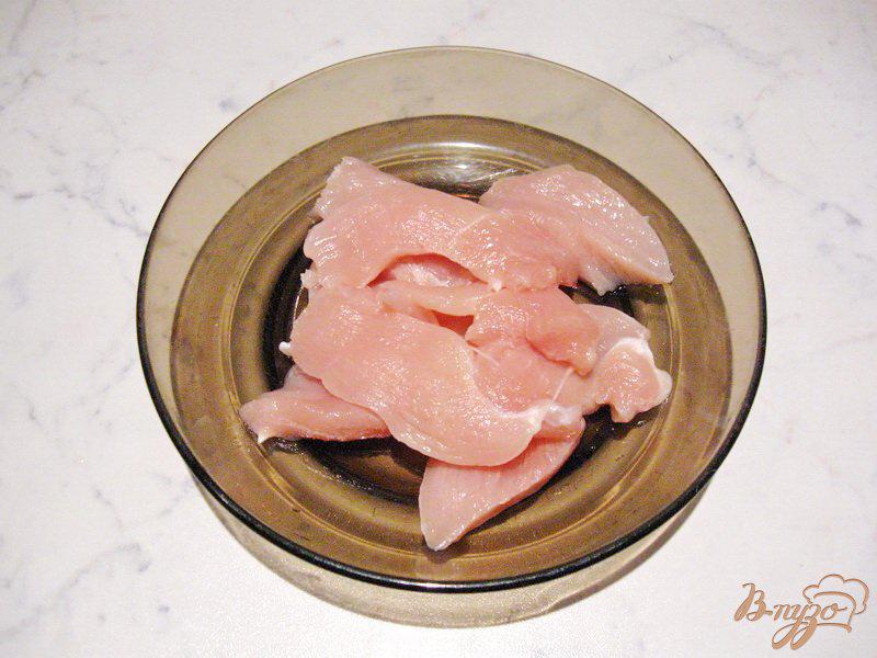Фото приготовление рецепта: Куриное филе в кляре шаг №3