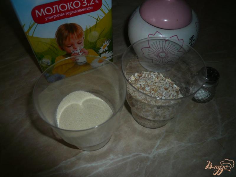 Фото приготовление рецепта: Молочная каша с медом шаг №1