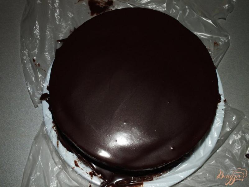 Фото приготовление рецепта: Торт «Черный трюфель» шаг №12