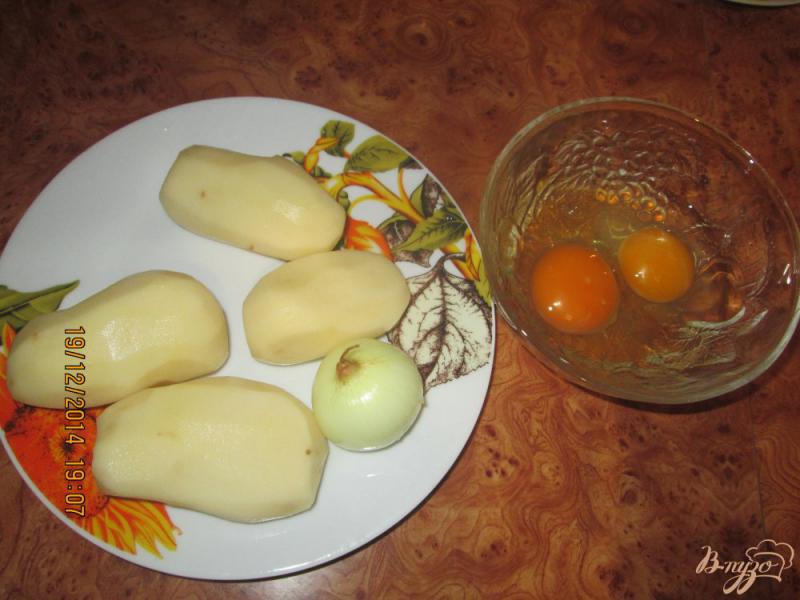 Фото приготовление рецепта: Картофельные драники шаг №1