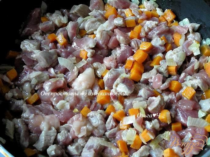 Фото приготовление рецепта: Рагу из индейки с брюссельской капустой шаг №2