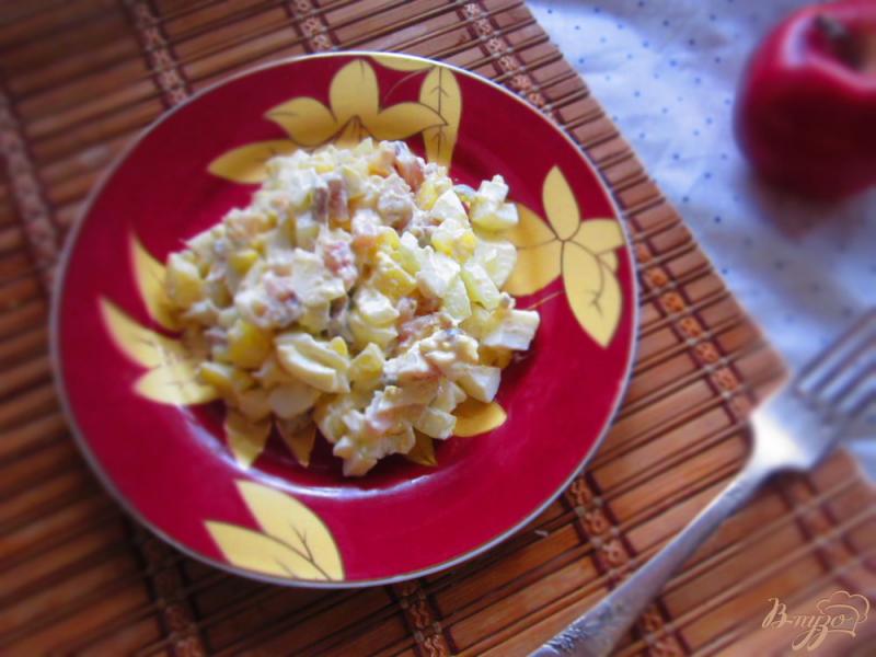 Фото приготовление рецепта: Салат с селедкой и картофелем шаг №4