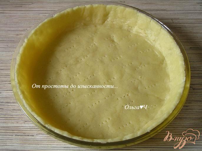 Фото приготовление рецепта: Пирог с айвой и калиной шаг №3
