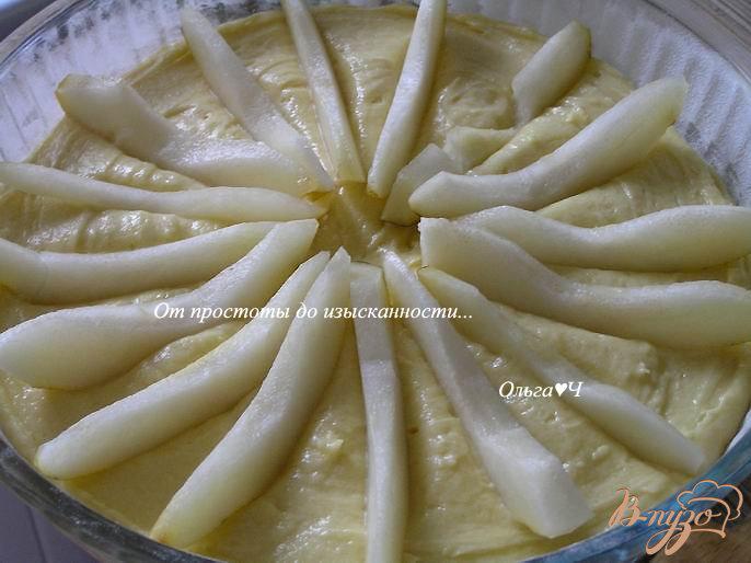 Фото приготовление рецепта: Пирог с грушей шаг №4