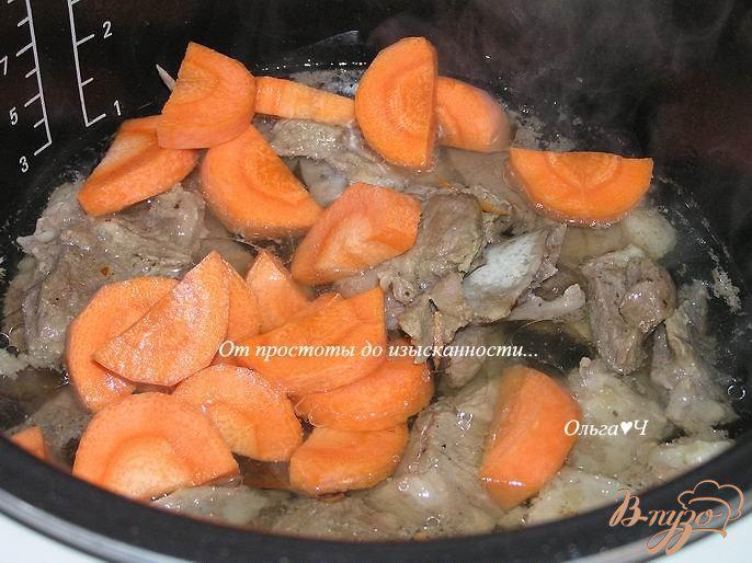 Фото приготовление рецепта: Баранина с овощами в мультиварке шаг №2