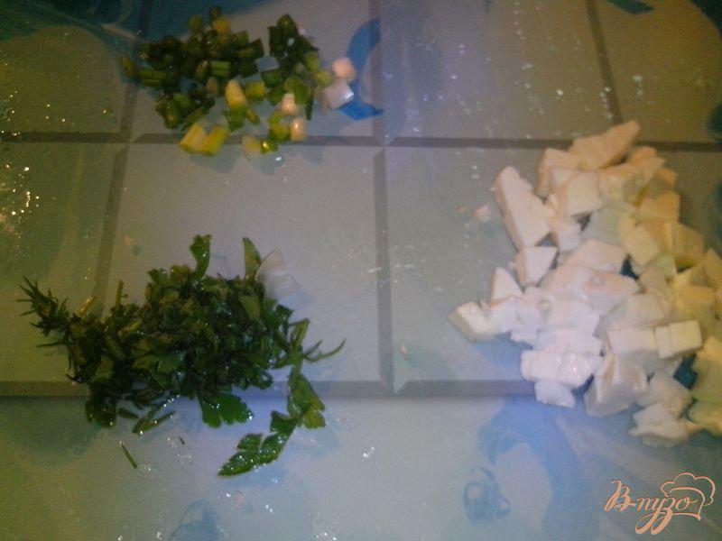 Фото приготовление рецепта: Салат из сырой цветной капусты шаг №2