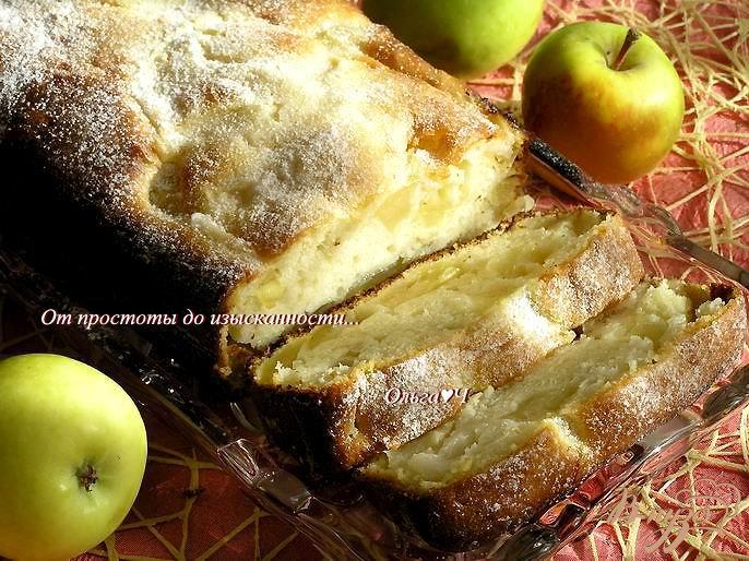 Фото приготовление рецепта: Кекс с яблоками на сгущенке шаг №6