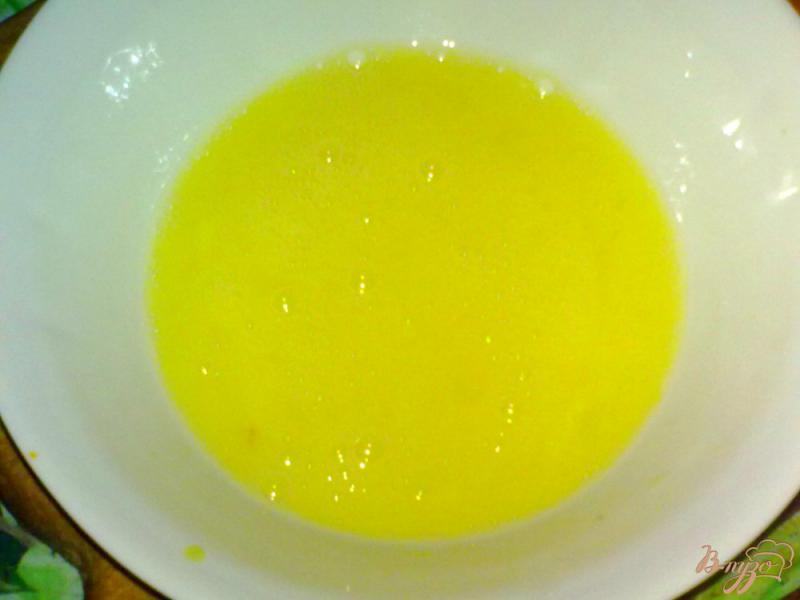 Фото приготовление рецепта: Суп с яйцом шаг №5