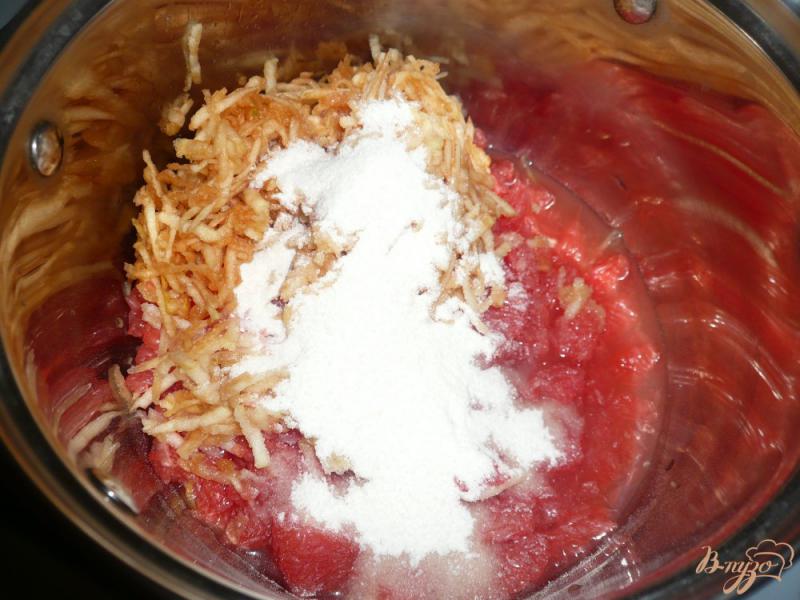 Фото приготовление рецепта: Грейпфутово-яблочное желе шаг №3