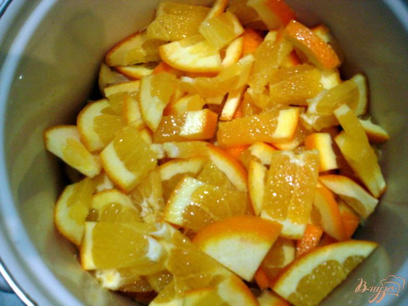 Фото приготовление рецепта: Напиток из апельсинов и лимона шаг №2