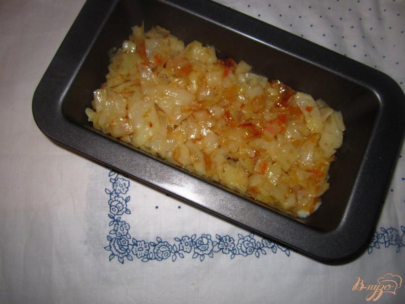 Фото приготовление рецепта: Картофельная запеканка с капустой шаг №3