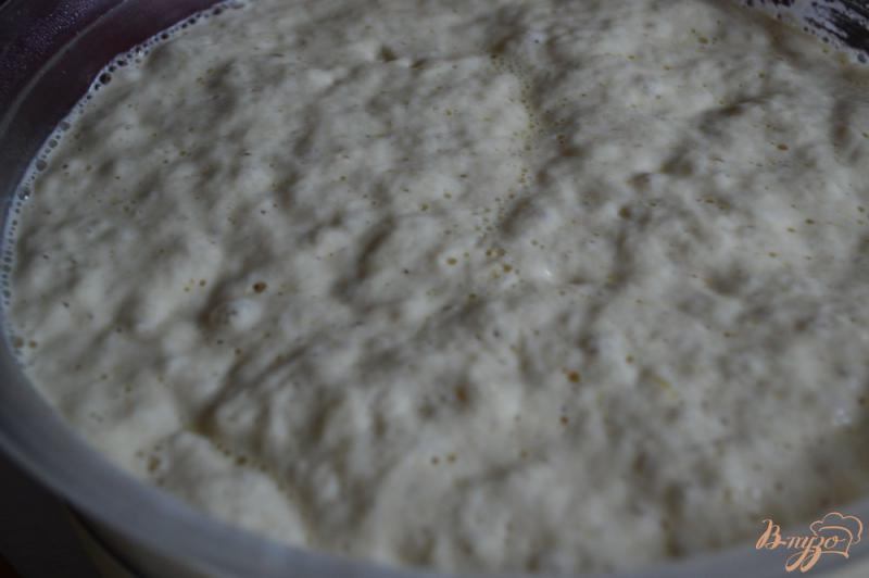 Фото приготовление рецепта: Хлебные булочки с миндалем и вяленой клюквой шаг №1