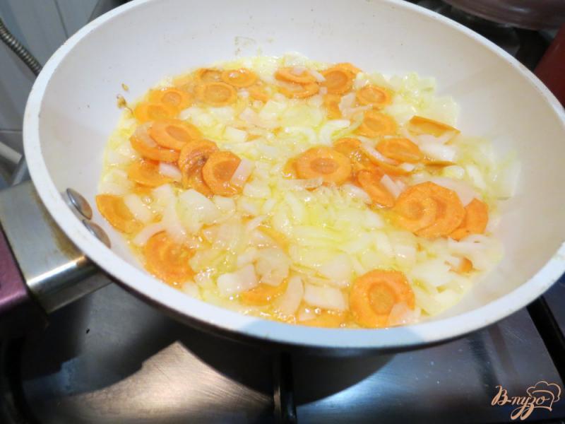 Фото приготовление рецепта: Суп с морской капустой шаг №3
