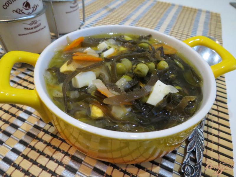 Фото приготовление рецепта: Суп с морской капустой шаг №7