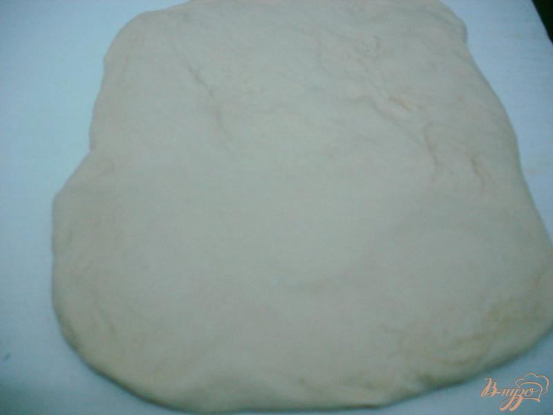 Фото приготовление рецепта: Хлеб с укропом и чесноком шаг №2