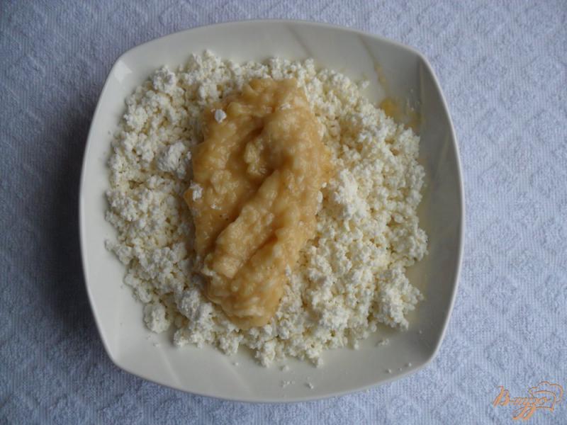 Фото приготовление рецепта: Банановые сырники в духовке шаг №1