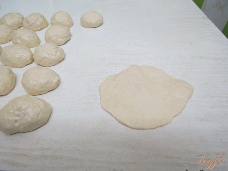 Фото приготовление рецепта: Пирожки  на кефире  во фритюре шаг №10