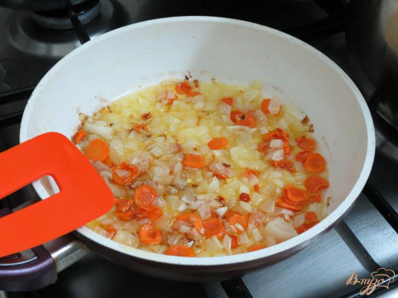 Фото приготовление рецепта: Суп из пекинской капусты на бульоне шаг №4