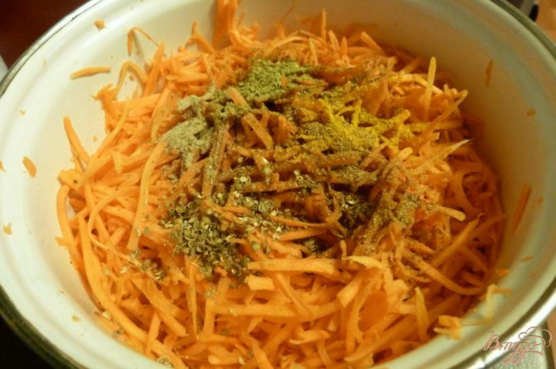 Фото приготовление рецепта: Морковь по корейски шаг №3