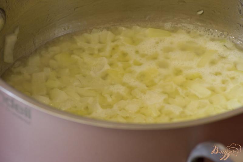Фото приготовление рецепта: Суп с чечевицей и кус кусом шаг №4