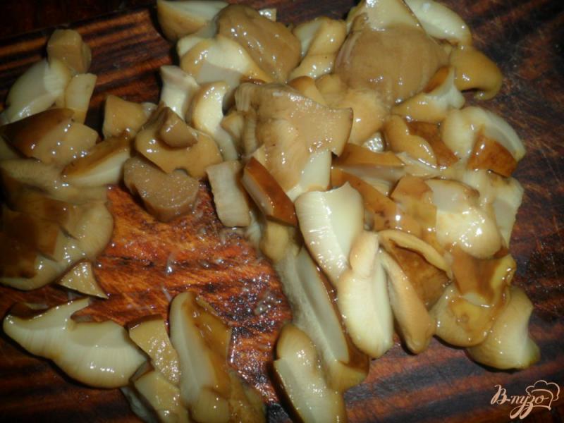 Фото приготовление рецепта: Закусночный кекс с грибами шаг №1