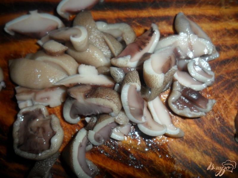 Фото приготовление рецепта: Блинчики с картофелем и грибами шаг №1