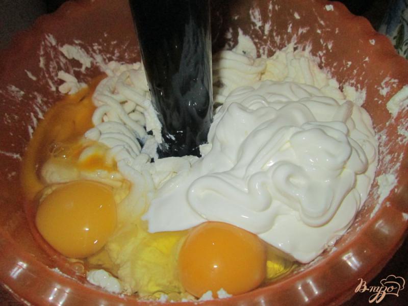 Фото приготовление рецепта: Творожная запеканка с мандаринами шаг №2