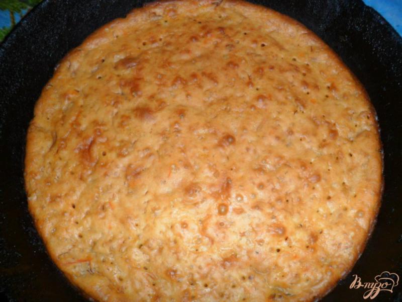 Фото приготовление рецепта: Кекс закусочный с тушеной капустой шаг №4