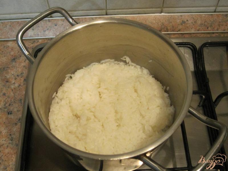 Фото приготовление рецепта: Перцы, фаршированные грибами и рисом шаг №3