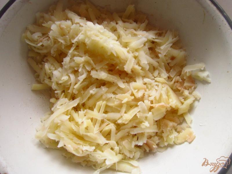 Фото приготовление рецепта: Соленое картофельное печенье шаг №1