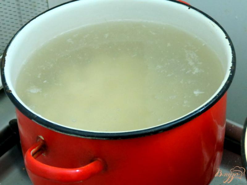 Фото приготовление рецепта: Суп с белыми грибами шаг №2