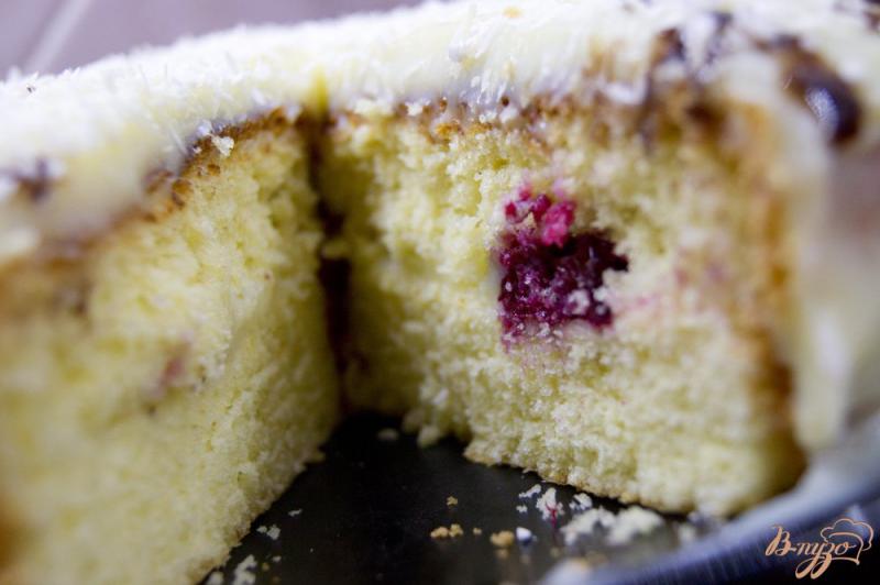 Фото приготовление рецепта: Бисквитный торт с заварным кремом шаг №10