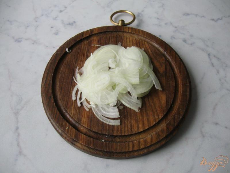 Фото приготовление рецепта: Капустный салат с яичной заливкой шаг №2
