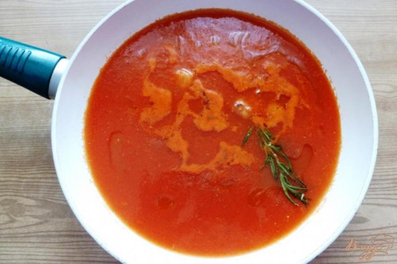 Фото приготовление рецепта: Томатный суп из Тосканы шаг №2