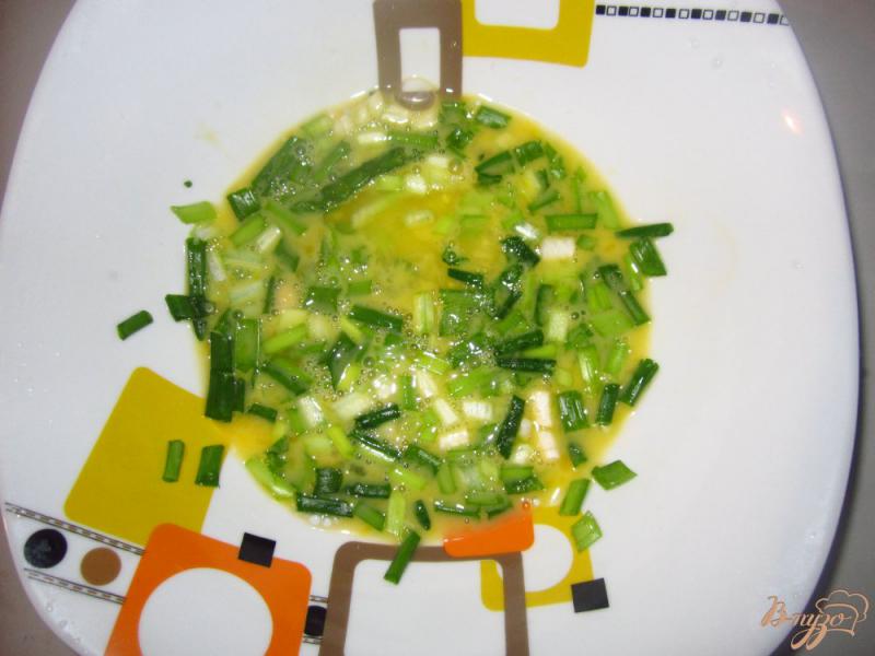 Фото приготовление рецепта: Свиные отбивные в соевом соусе и зеленым луком шаг №4