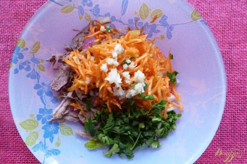 Фото приготовление рецепта: Салат из говядины с морковью по-корейски шаг №4