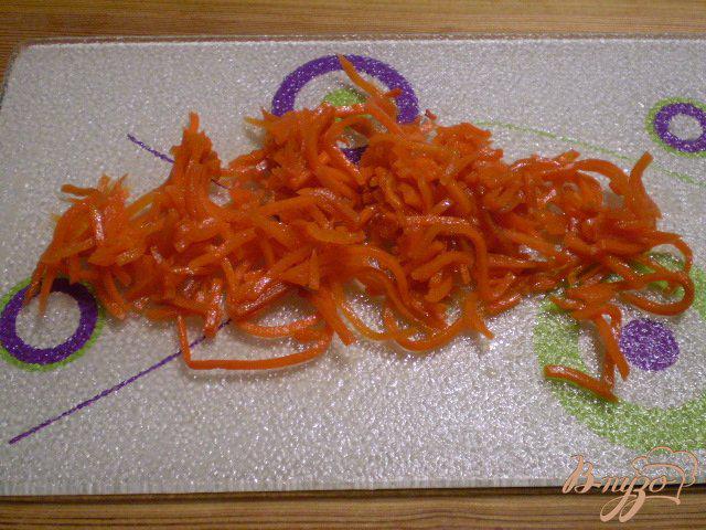 Фото приготовление рецепта: Салат из капусты, моркови и апельсина шаг №3