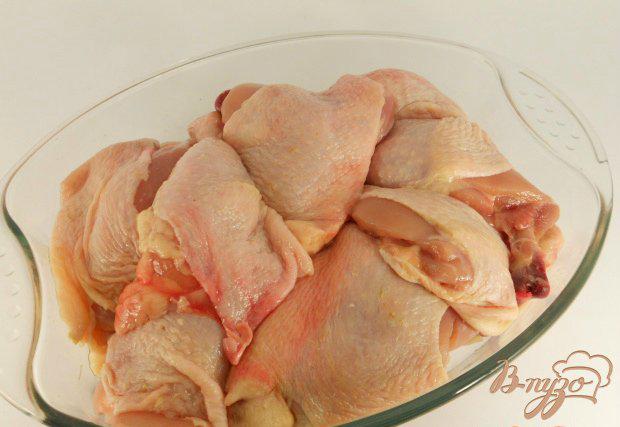 Фото приготовление рецепта: Куриные окорочка, запеченные в соевом соусе шаг №2