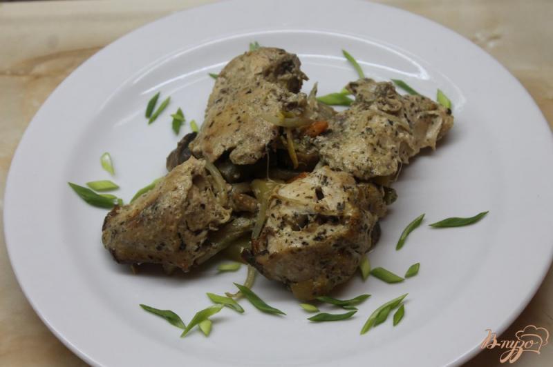 Фото приготовление рецепта: Запеченная курица с овощным рататуем шаг №6