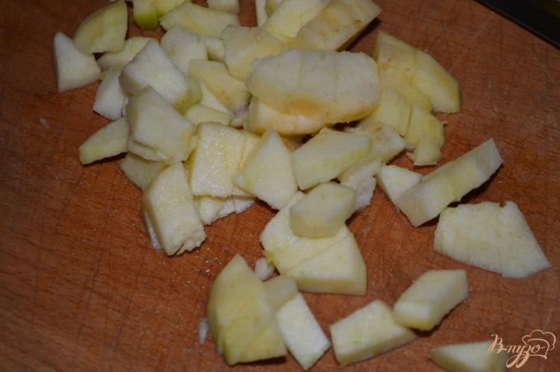 Фото приготовление рецепта: Песочный пирог с яблоками и корицей шаг №2