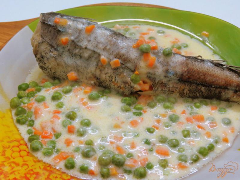 Фото приготовление рецепта: Рыба под овощным соусом шаг №11