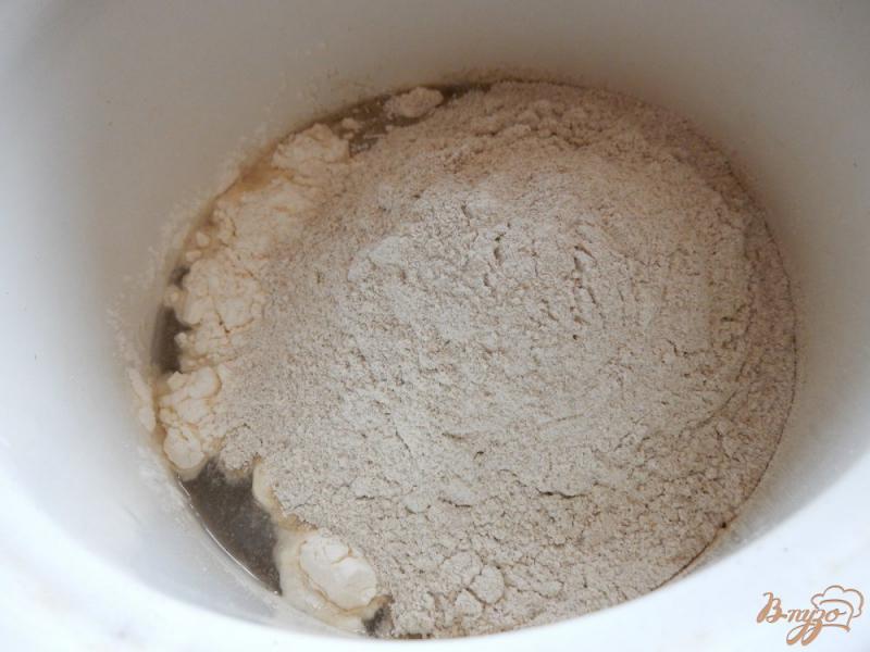 Фото приготовление рецепта: Хлеб ржано-пшеничный шаг №4