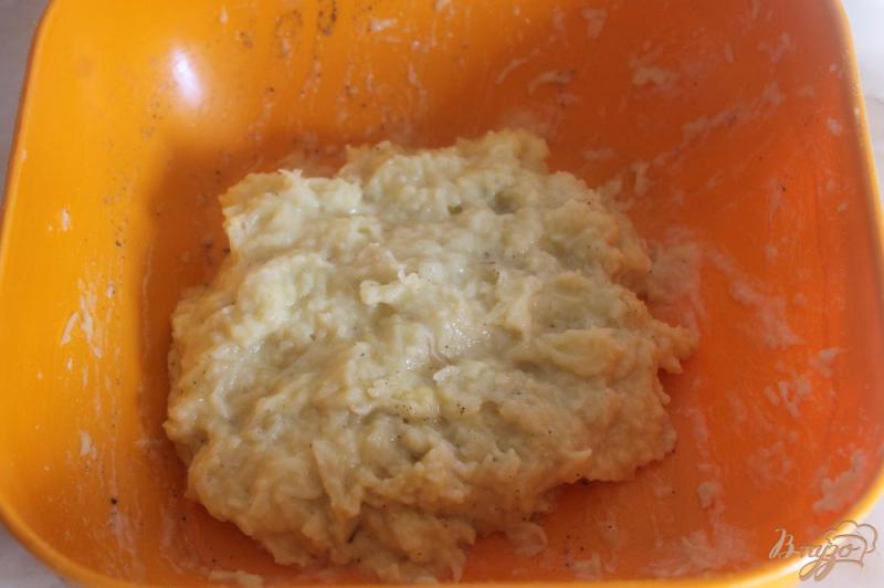 Фото приготовление рецепта: Картофельные палочки с сыром шаг №3