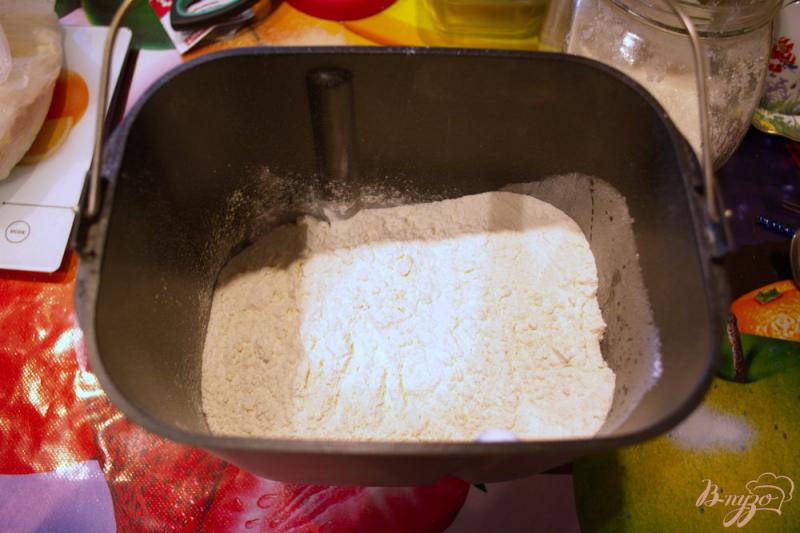 Фото приготовление рецепта: Кулич на твороге с изюмом в хлебопечке шаг №2